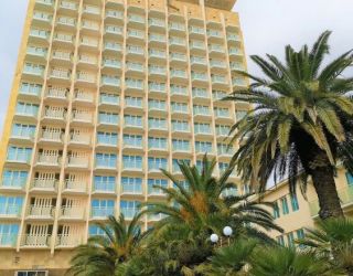 *Отель "Amza Park Hotel" / "Амза"