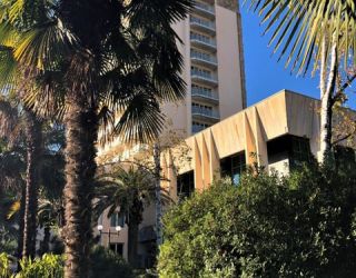 *Отель "Amza Park Hotel" / "Амза"