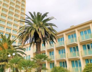 *Отель "Amza Park Hotel" / "Амза"