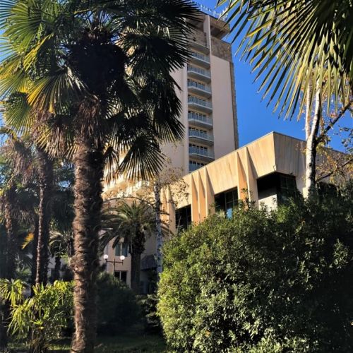 *Отель "Amza Park Hotel" / "Амза"